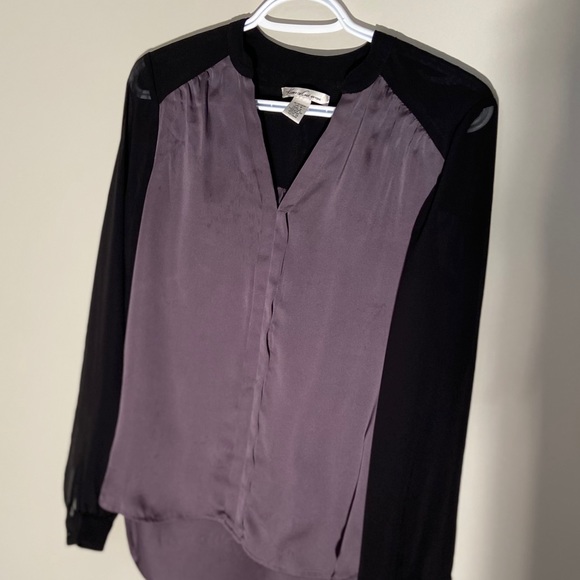 Kenneth Cole Blouse with Sheer Sleeves - Picture 4 of 6